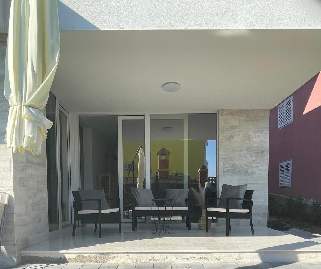 Vila Regina Apartment Rex With Swimming Pool Jezera Buitenkant foto