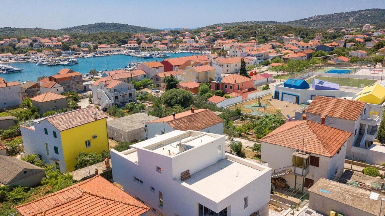 Vila Regina Apartment Rex With Swimming Pool Jezera Buitenkant foto