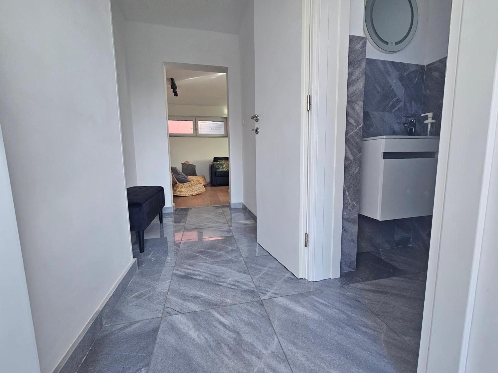 Vila Regina Apartment Rex With Swimming Pool Jezera Buitenkant foto