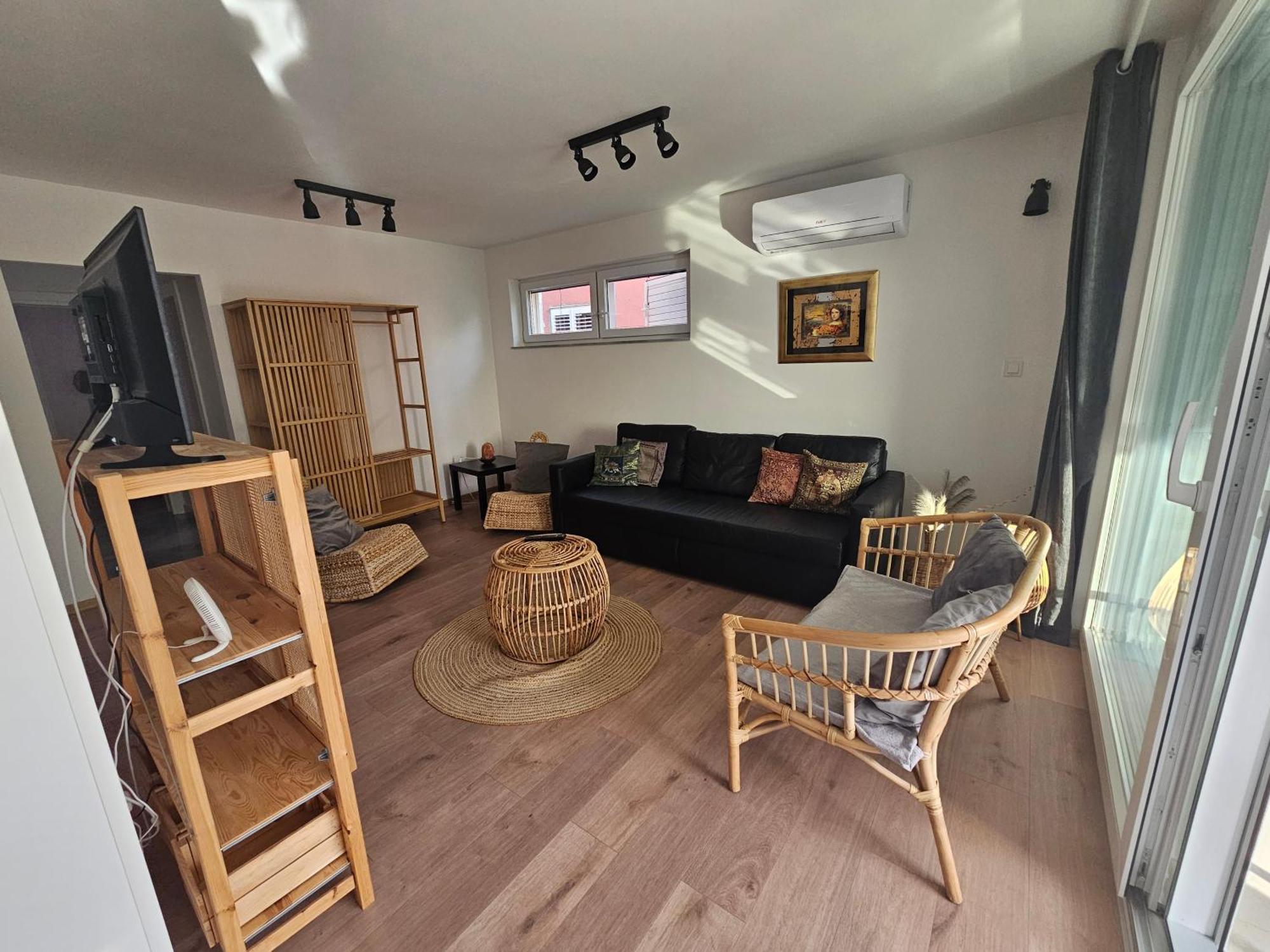 Vila Regina Apartment Rex With Swimming Pool Jezera Buitenkant foto