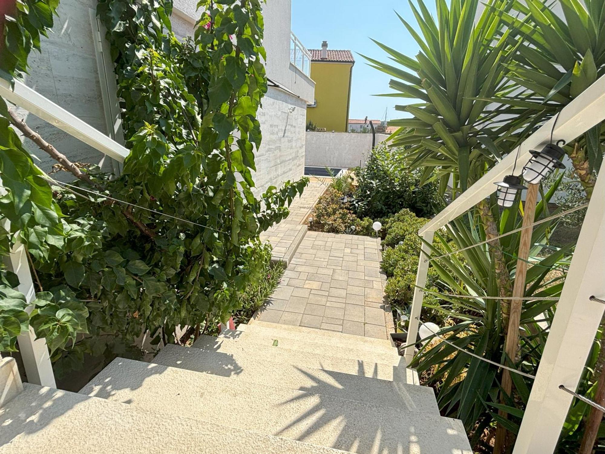 Vila Regina Apartment Rex With Swimming Pool Jezera Buitenkant foto