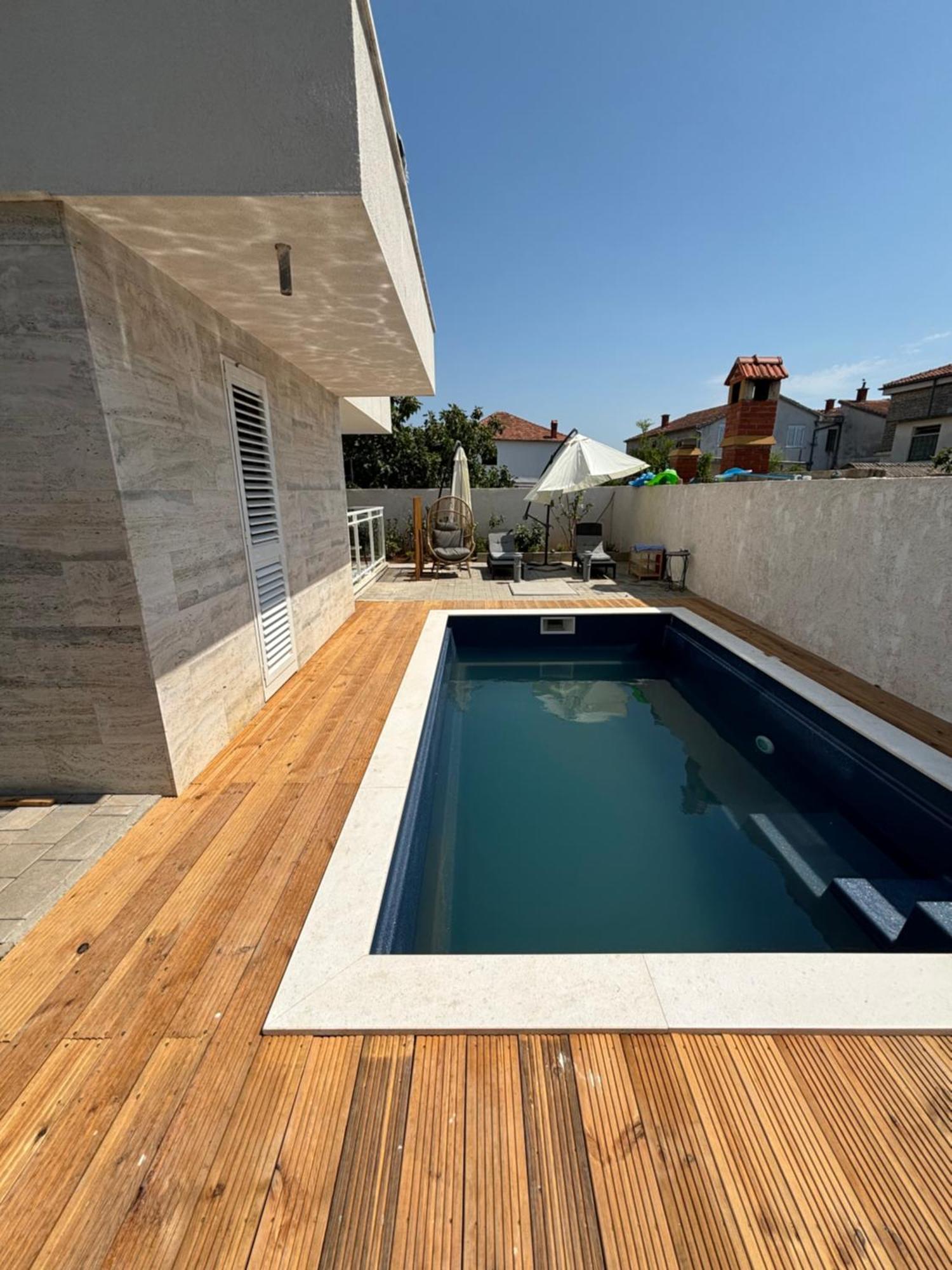 Vila Regina Apartment Rex With Swimming Pool Jezera Buitenkant foto